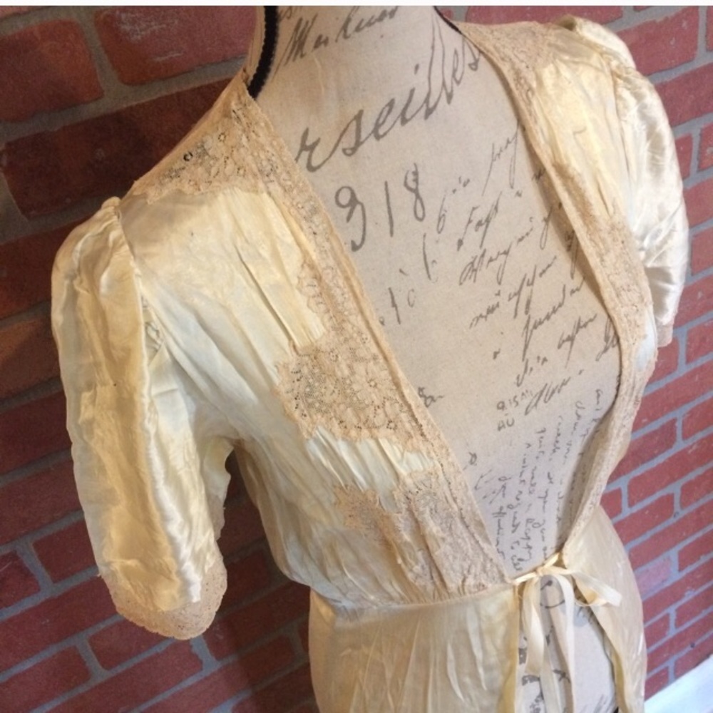 Vintage dressing gown